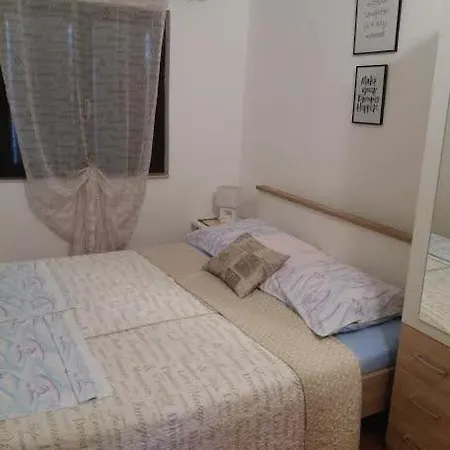 With A Parking Space Sabunike, Zadar - 13150 * Nin