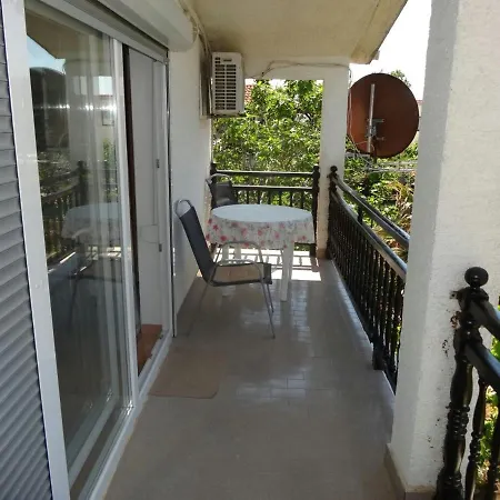 With A Parking Space Sabunike, Zadar - 13150 * Nin